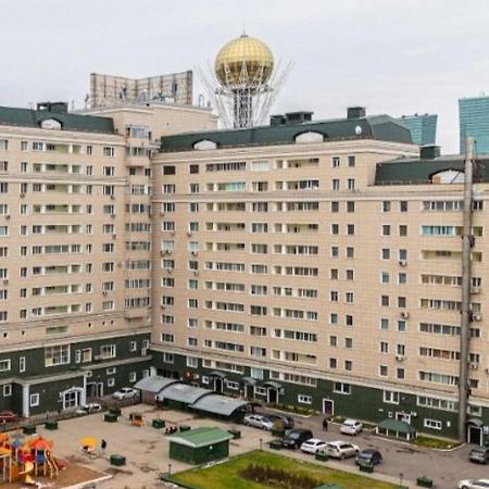 25 Вид На Байтерек Для 1-4 Человек С Кроватью И Раскладным Диваном Astana Ngoại thất bức ảnh